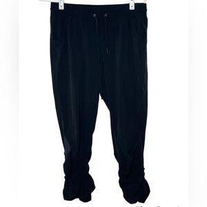 Athleta Black Gathered Cropped Pants Sz 6